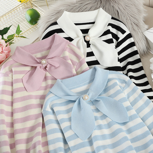 Дамски раиран пуловер с панделка в няколко цвята