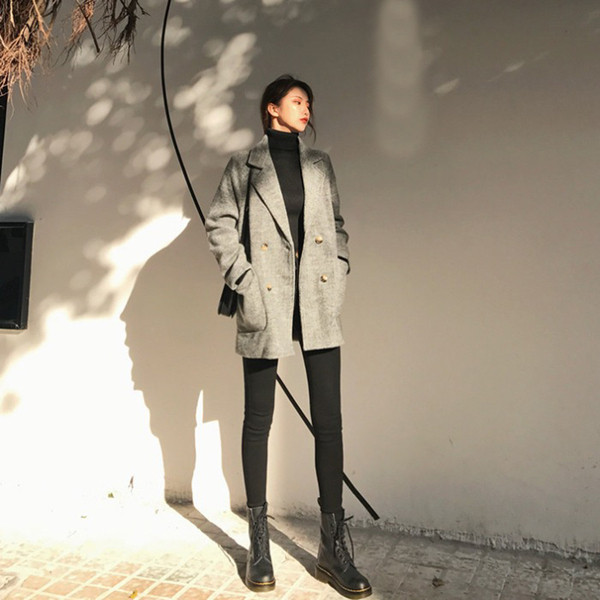 Дамско карирано пролетно-есенно палто в сив цвят с копчета