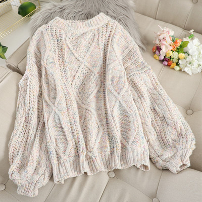 Alkalmi női pulóver széles ujjal és ovális nyakkivágással