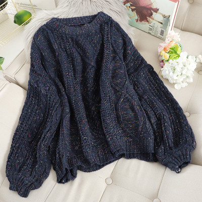 Alkalmi női pulóver széles ujjal és ovális nyakkivágással