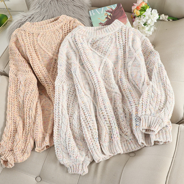 Alkalmi női pulóver széles ujjal és ovális nyakkivágással