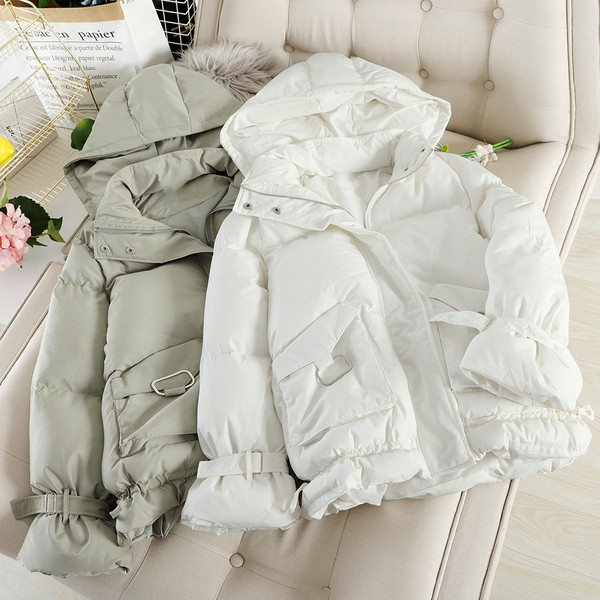 Geaca de iarna moderna de dama cu gluga si buzunare in patru culori