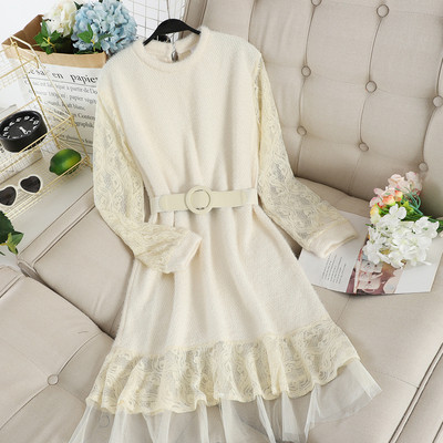 Rochie casual de dama tricotata in bej si roz cu curea si dantela