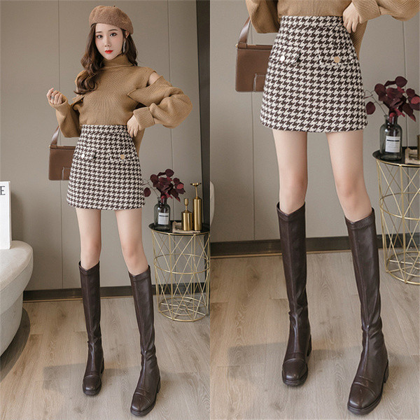 Aktuális női kockás szoknya magas derékkal, barna és fekete színben