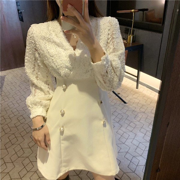 Rochie eleganta de dama in alb si negru cu dantela si nasturi