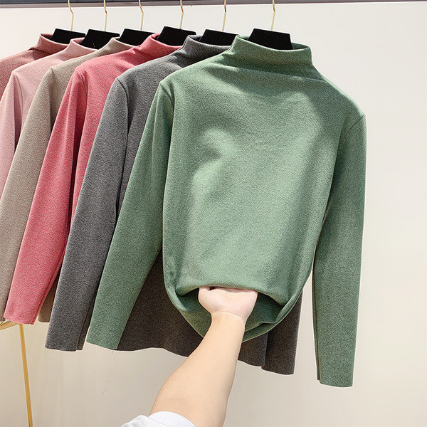 Polo modern pentru femei în mai multe culori diferite