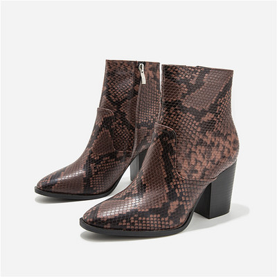 Cizme moderne de dama cu model animal si fermoar