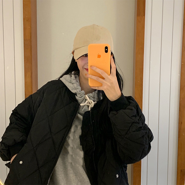 Тънко пролетно-есенно яке в черен цвят с цип