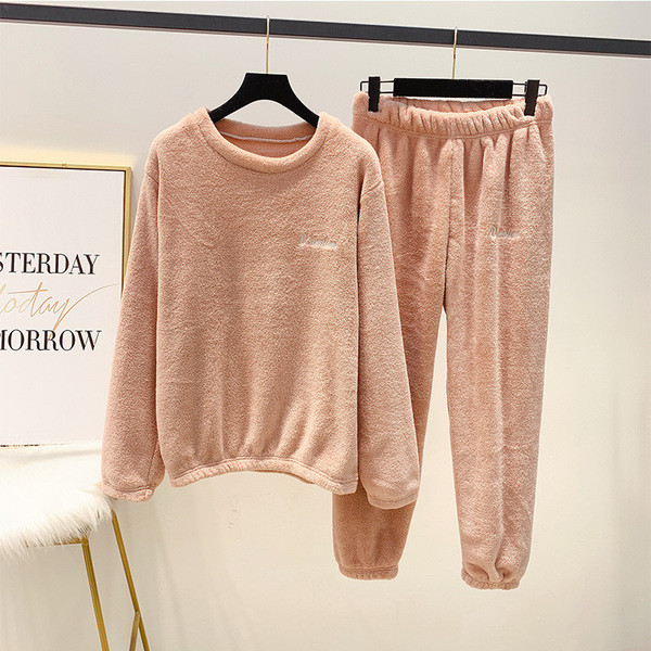 Γυναικείο σετ με στρογγυλό ντεκολτέ σε τέσσερα χρώματα