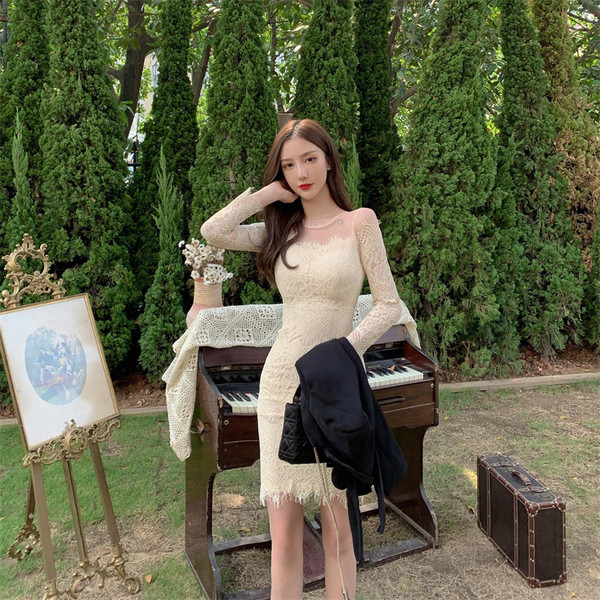 Rochie eleganta scurta din dantela de culoare bej