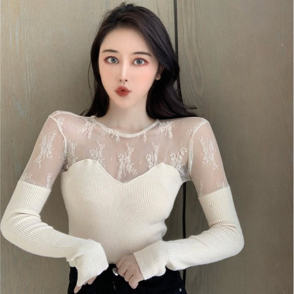 Γυναικεία μπλούζα με δαντέλα σε λευκό και μαύρο χρώμα