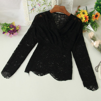 Bluza casual dama cu decolteu spitz si dantela in trei culori