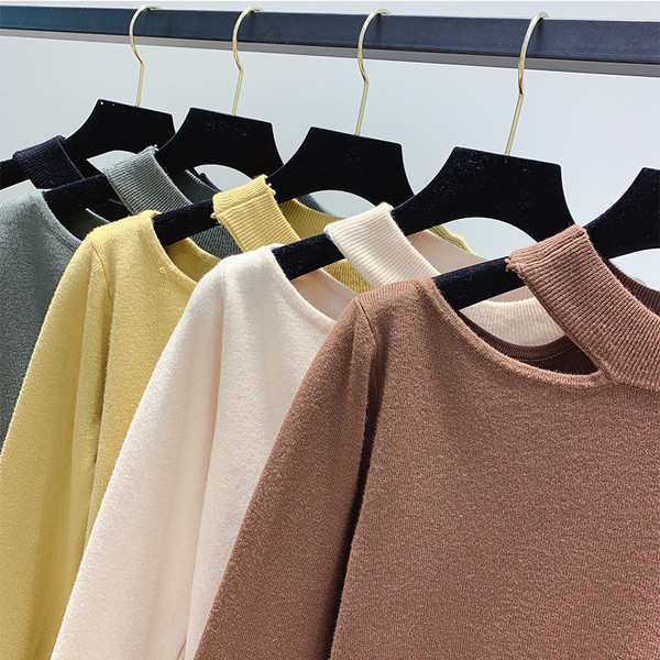 Pulover de dama cu decolteu rotund in mai multe culori