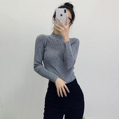 Bluză de damă mulată cu guler înalt în multe culori