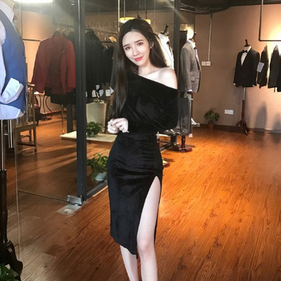 Rochie elegantă de damă, cu fante din catifea neagră