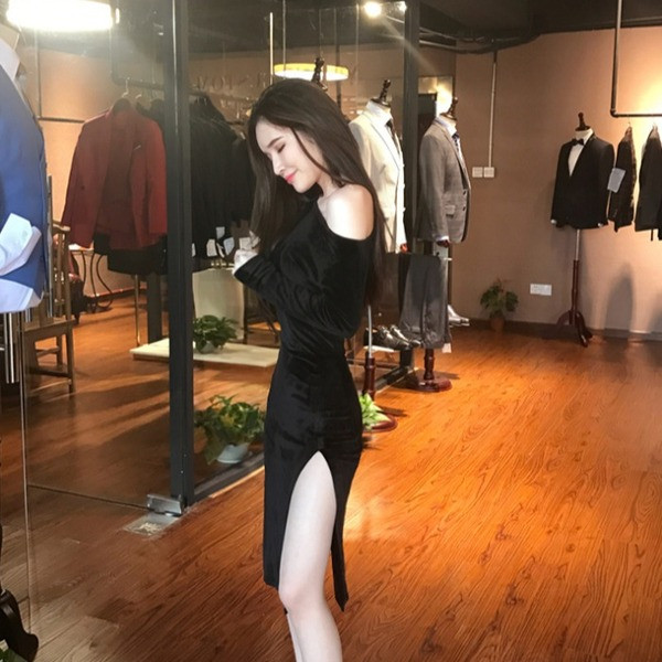 Rochie elegantă de damă, cu fante din catifea neagră