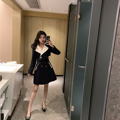 Palton lung de primavara-toamna de culoare albastru si visiniu cu curea