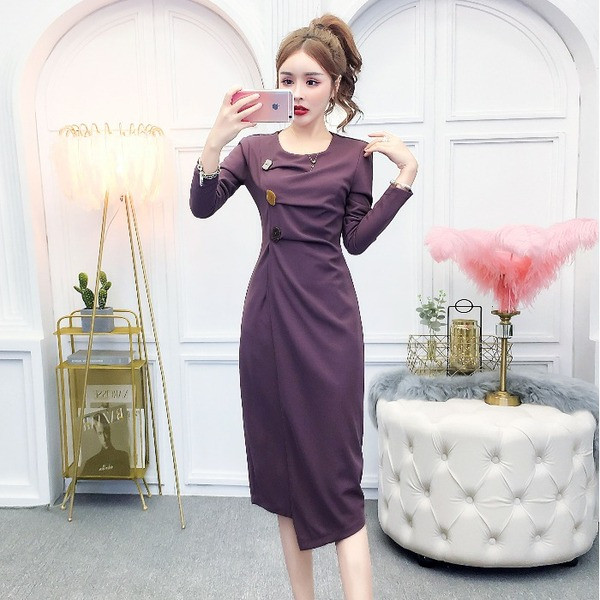 Rochie moderna de dama cu maneci lungi si decolteu oval model asimetric