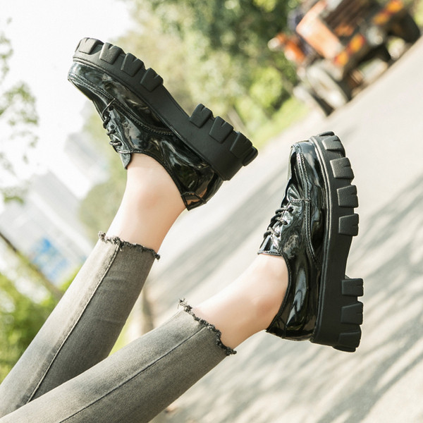 Pantofi casual de dama din piele cu talpa inalta