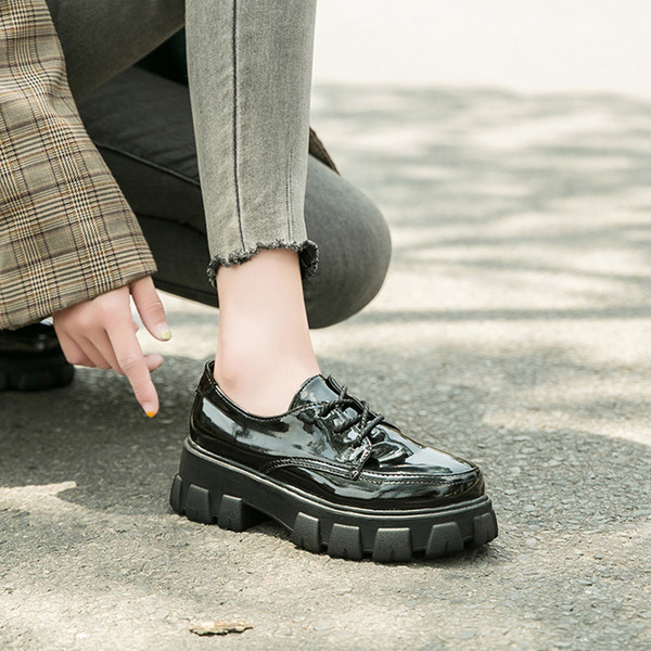 Pantofi casual de dama din piele cu talpa inalta