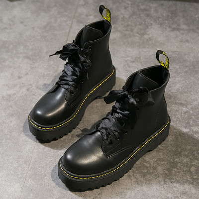 Cizme de iarnă de damă moderne cu talpă aspră în negru