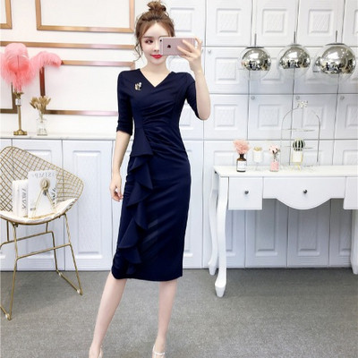 Rochie elegantă de damă cu mâneci 3/4 și decolteu spitz în albastru și roz