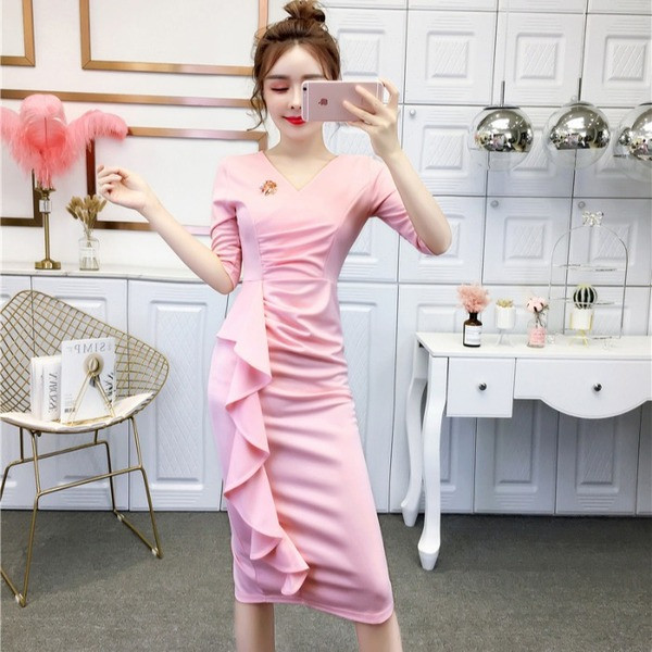 Rochie elegantă de damă cu mâneci 3/4 și decolteu spitz în albastru și roz