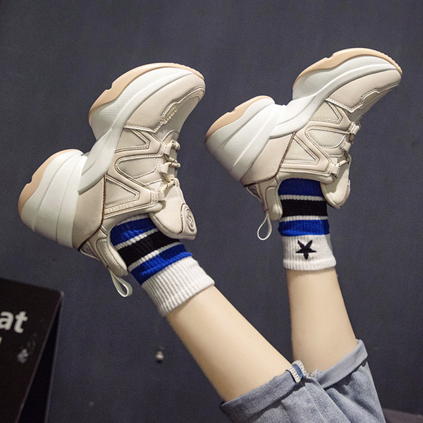 Adidasi moderni de dama cu talpa inalta si aspra in trei culori