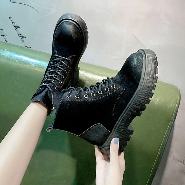 Cizme casual de dama din piele cu talpa aspra in doua culori