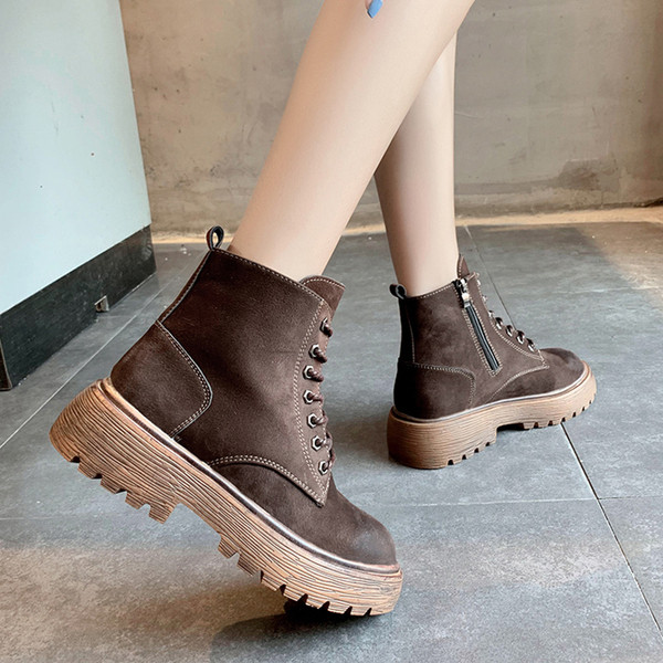 Cizme casual de dama din piele cu talpa aspra in doua culori