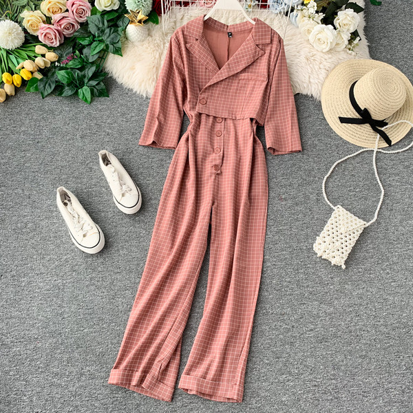 Salopetă lungă de damă în carouri cu decolteu spitz