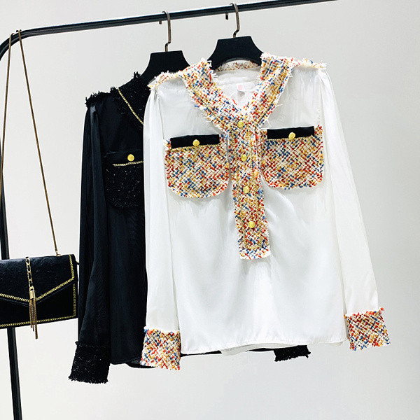 Cămașă modernă de damă cu decolteu spitz, nasturi și buzunare