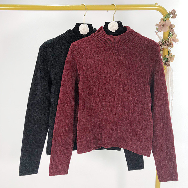 Női testreszabott pulóver pólógallérral, fekete és bordó színben
