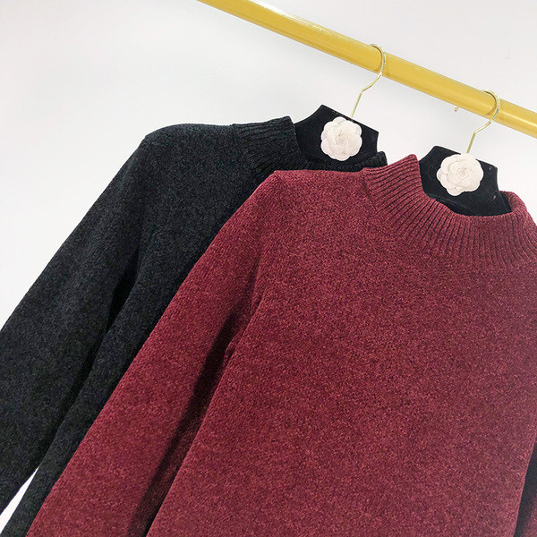 Női testreszabott pulóver pólógallérral, fekete és bordó színben