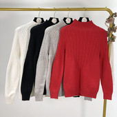 Γυναικείο πουλόβερ σε κόκκινο, γκρι, μαύρο και άσπρο χρώμα