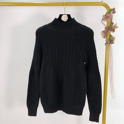 Γυναικείο πουλόβερ σε κόκκινο, γκρι, μαύρο και άσπρο χρώμα