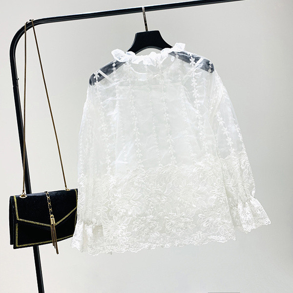 Camasa de dama din dantela model nou cu nasturi in alb si bej