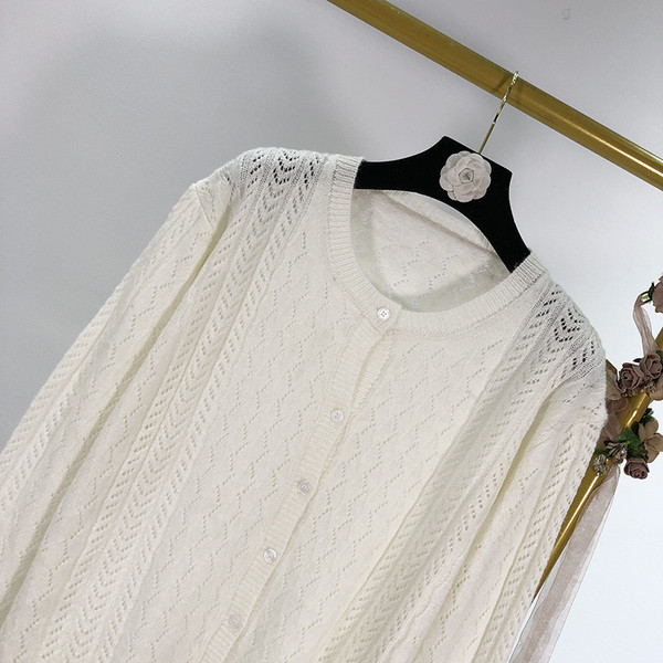 Cardigan de damă în culoarea albă din tricotaj subțire