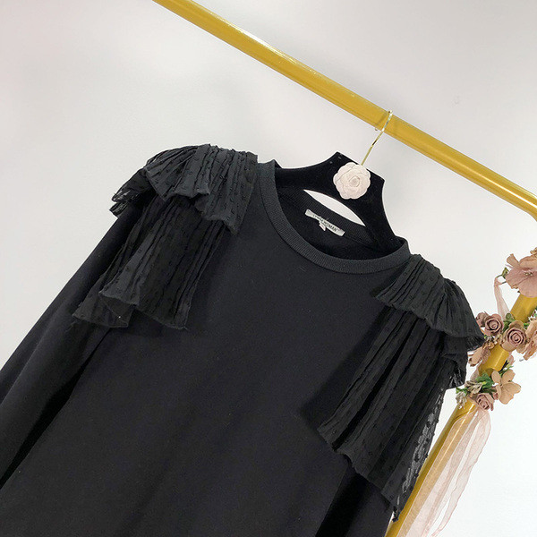 Bluză modernă de damă în negru și tul