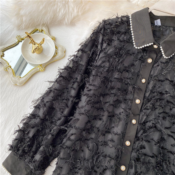 Cămașă elegantă de damă cu nasturi și mâneci lungi în alb și negru