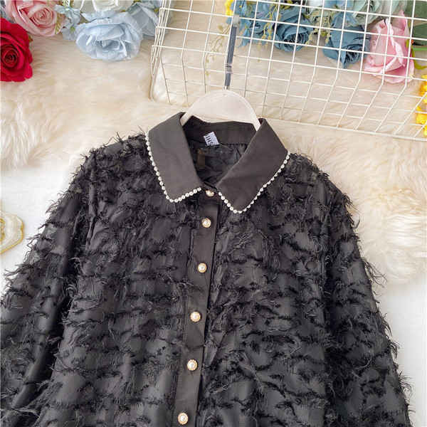 Cămașă elegantă de damă cu nasturi și mâneci lungi în alb și negru