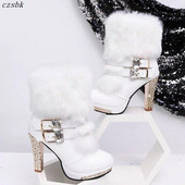 Модерни дамски боти с пух и дебел ток в бял и черен цвят 