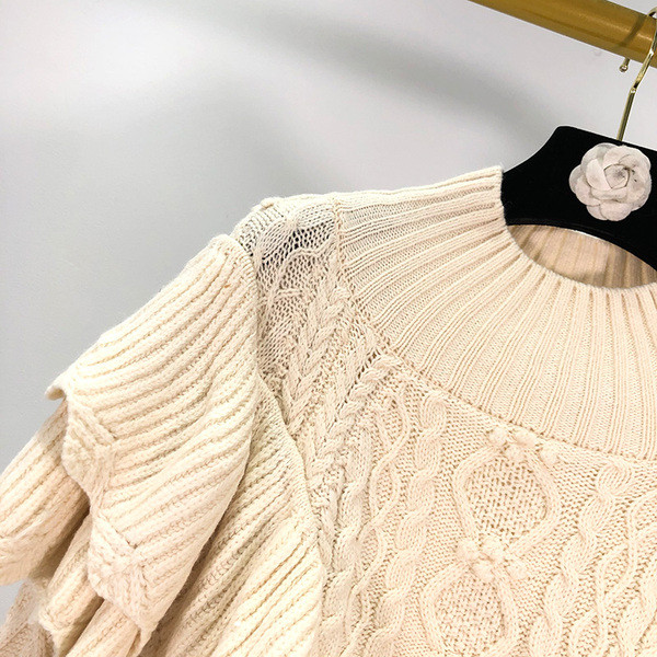 Pulover scurt de dama cu bucle bej