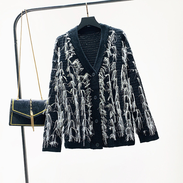 Vesta de dama modern model nou cu decolteu spitz in alb si negru