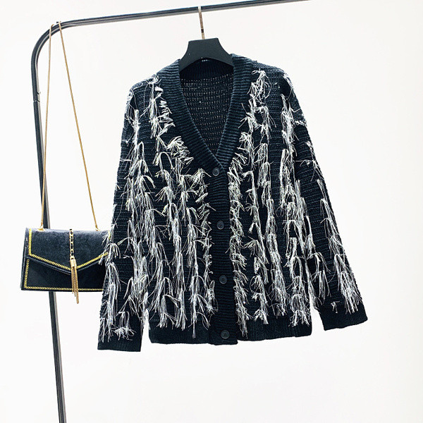 Vesta de dama modern model nou cu decolteu spitz in alb si negru