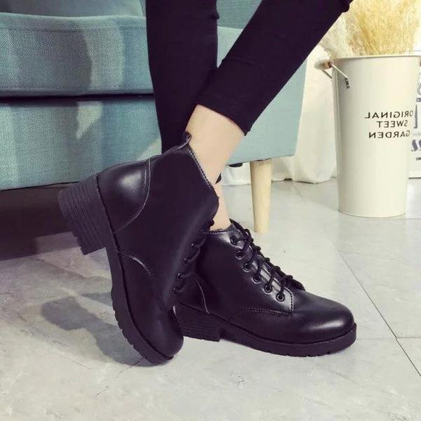 Cizme casual de dama cu sireturi si toc gros in negru