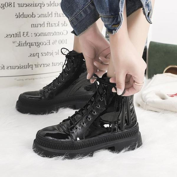 Cizme casual de dama cu sireturi si talpa groasa de culoare neagra