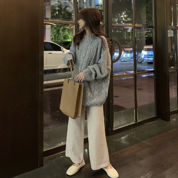 Fényes hatású női kötött pulóver bézs és szürke színben