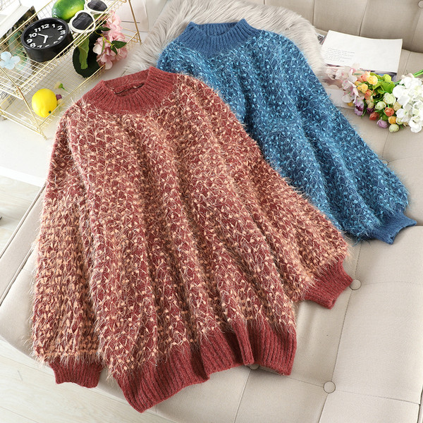 Pulover de damă din puf cu decolteu O în mai multe culori