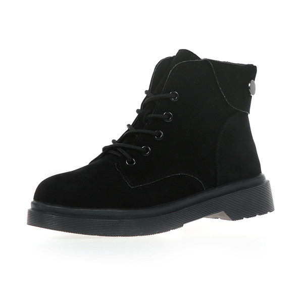 Női velúr csizma lapos talppal, fekete színben